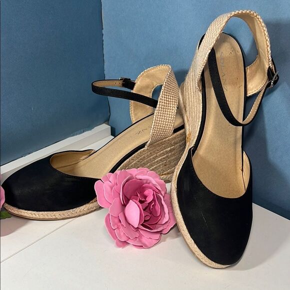 Solanz Chic Black and Tan Espadrilles Wedge Sandals Women's 11 - Picture 7 of 7